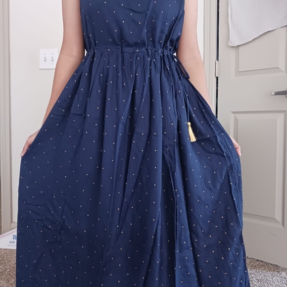 Clothes - Picture 2 of 2